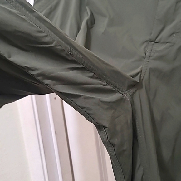 REI CO OP MEN'S CONVERTIBLE SNAP UP OLIVE GREEN CARGO PANTS RELAXED FIT SZ 40X32 - Picture 8 of 13